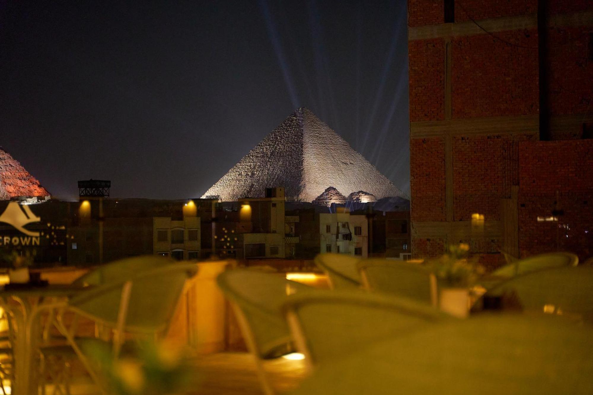 Crown Pyramids View Hotel Gíza Kültér fotó